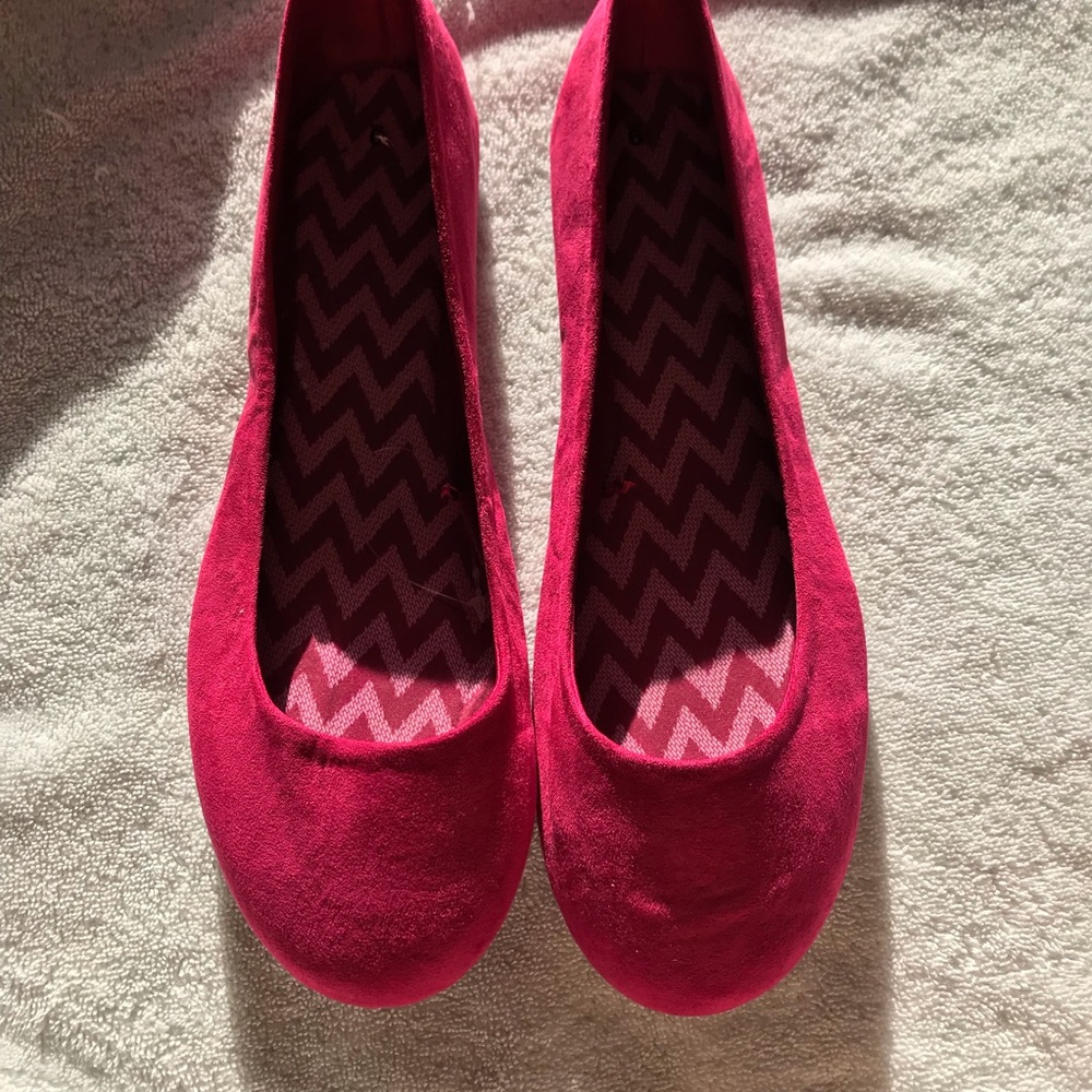 Pink flats